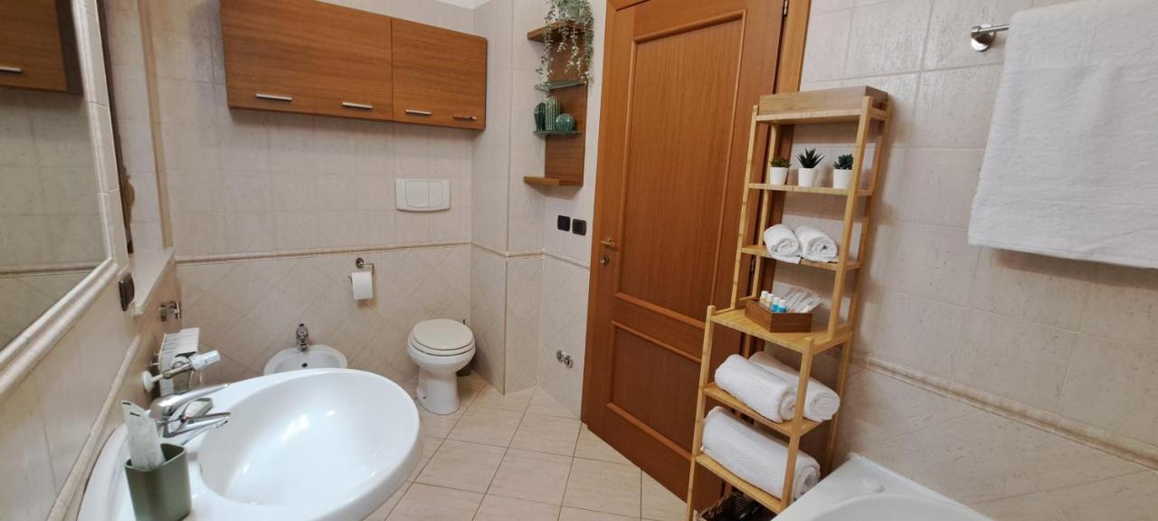 Regina Ciclarum Suite Фиумичино Екстериор снимка